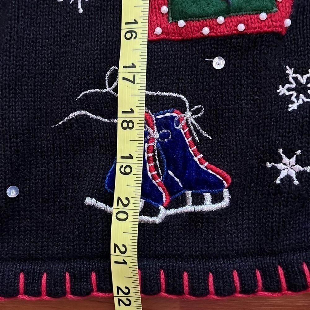 Basic Editions Holiday Women’s Ugly Christmas Swe… - image 7